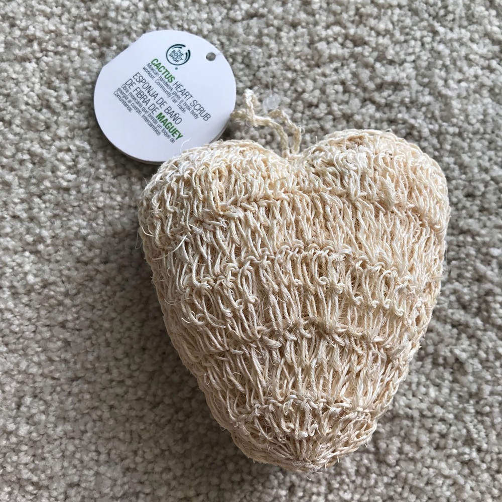 Body Shop Cactus Heart Scrub NWT